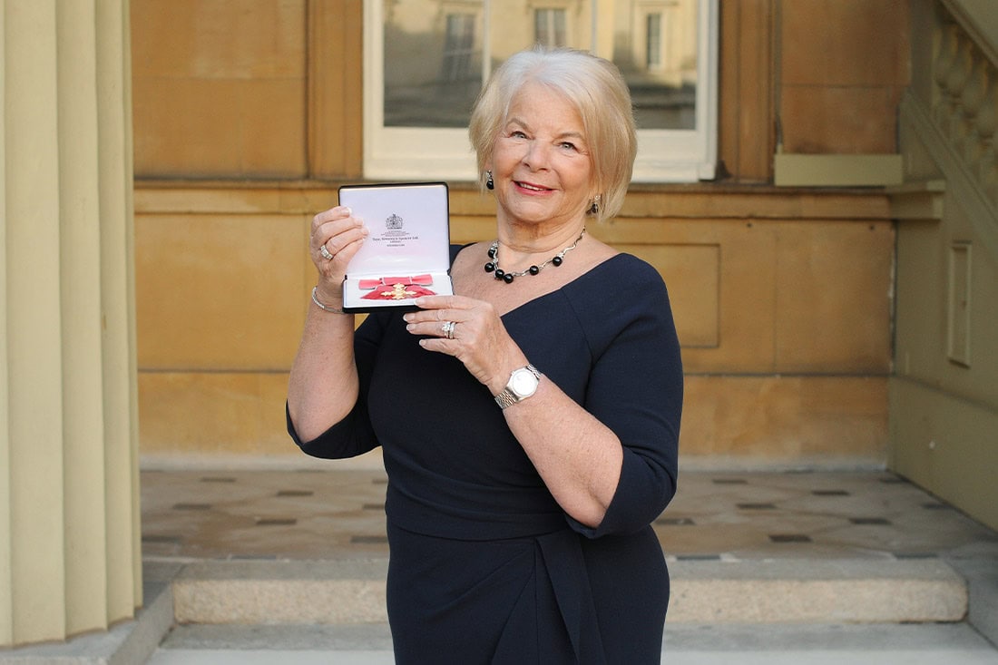 Margaret-Mason-OBE-receives-Lifetime-Achievement-Award-at-the-Nursery-World-Award-Maggies-Day-Nursery
