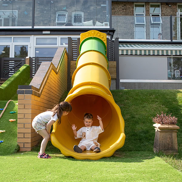 children-play-garden-maggies-day-nursery